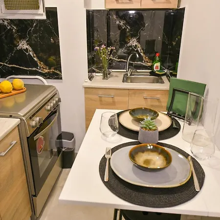 Apartment Modern, Comfortable Apartment, In The Heart Of The City_2